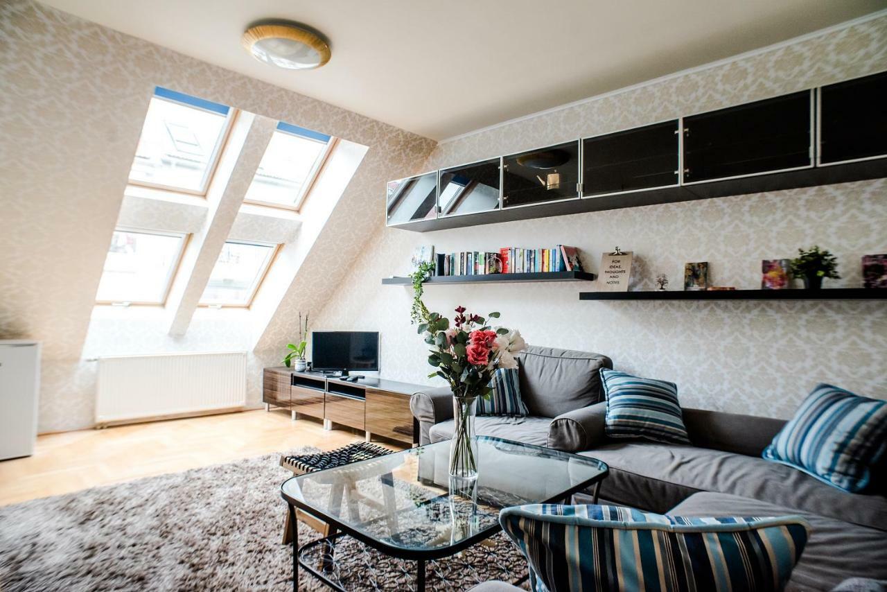Hollo - Private Garage - A/c Apartament *