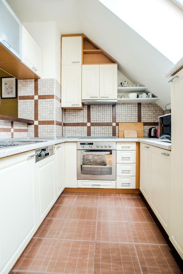 Hollo - Private Garage - A/c Apartament *