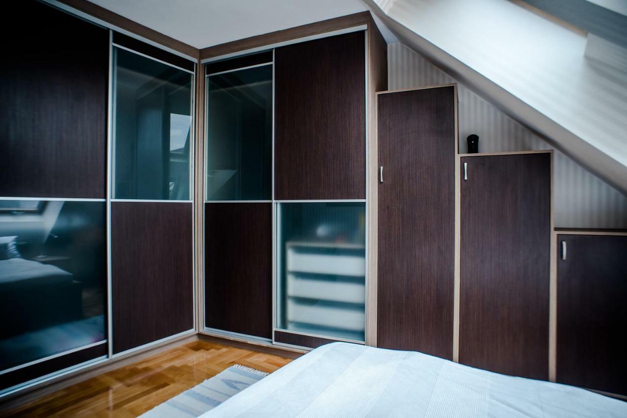 Hollo - Private Garage - A/c Apartament